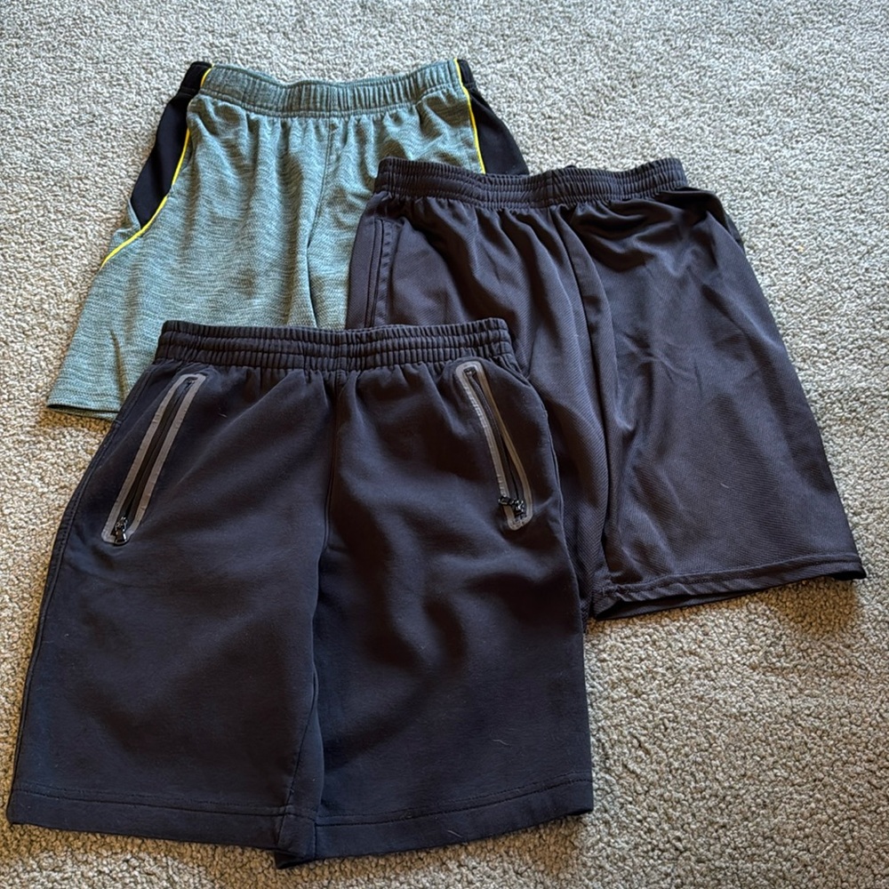 Boys shorts 10/12